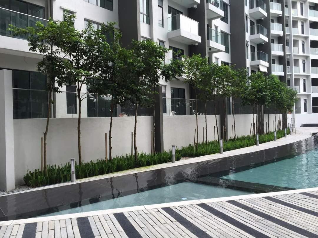 Homestay D'Univ 360 Place Seri Kembangan Exterior photo