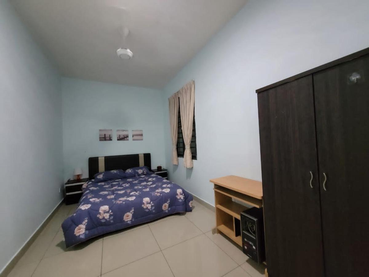 Homestay D'Univ 360 Place Seri Kembangan Exterior photo